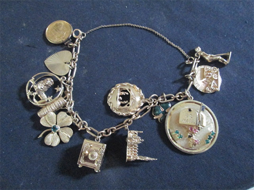 Estate Jewelry Gold Charm Bracelet Estate Jewelry Gold Charm Bracelet